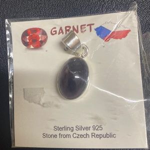 Sterling silver Garnet pendant